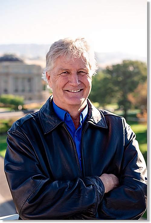 David R Day